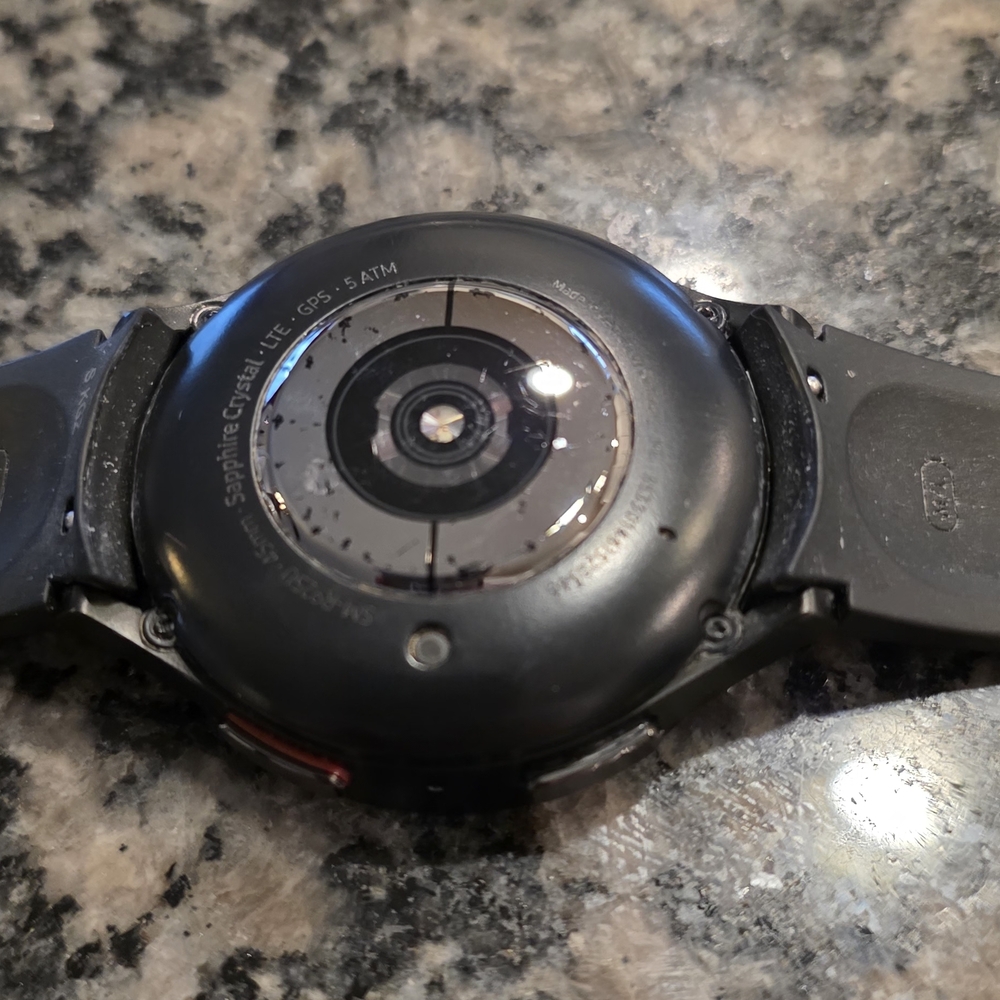 Samsung Black Smartwatch - Picture 3 of 4